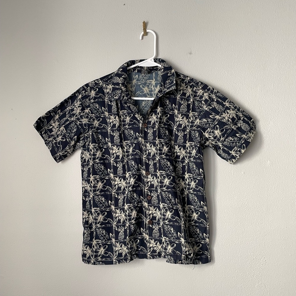 Favant Boys' Blue and White Hawaiian Button Down Short Sleeve Shirt L
